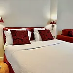 Saint Germain Hotel