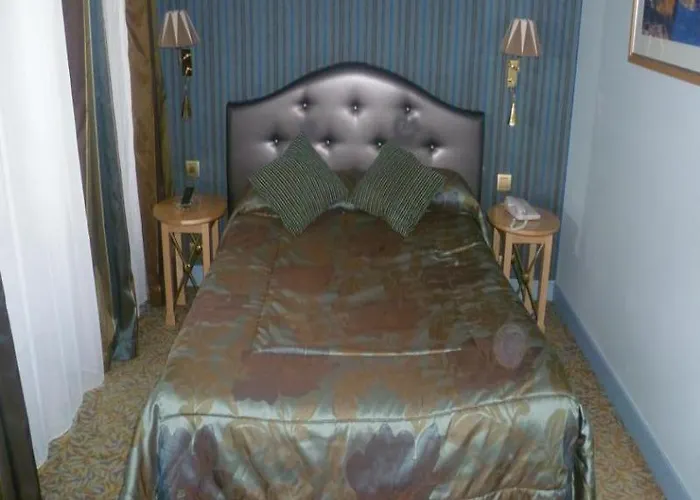 Отель Saint Germain 3*