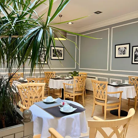 Hotel Saint Germain 3*