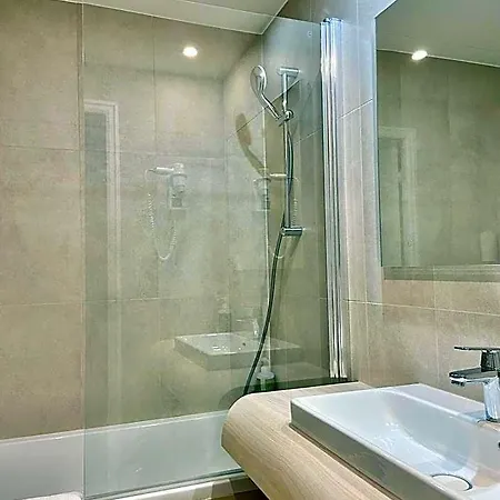 Saint Germain Hotell 3*