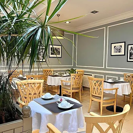 Saint Germain Hotell 3*